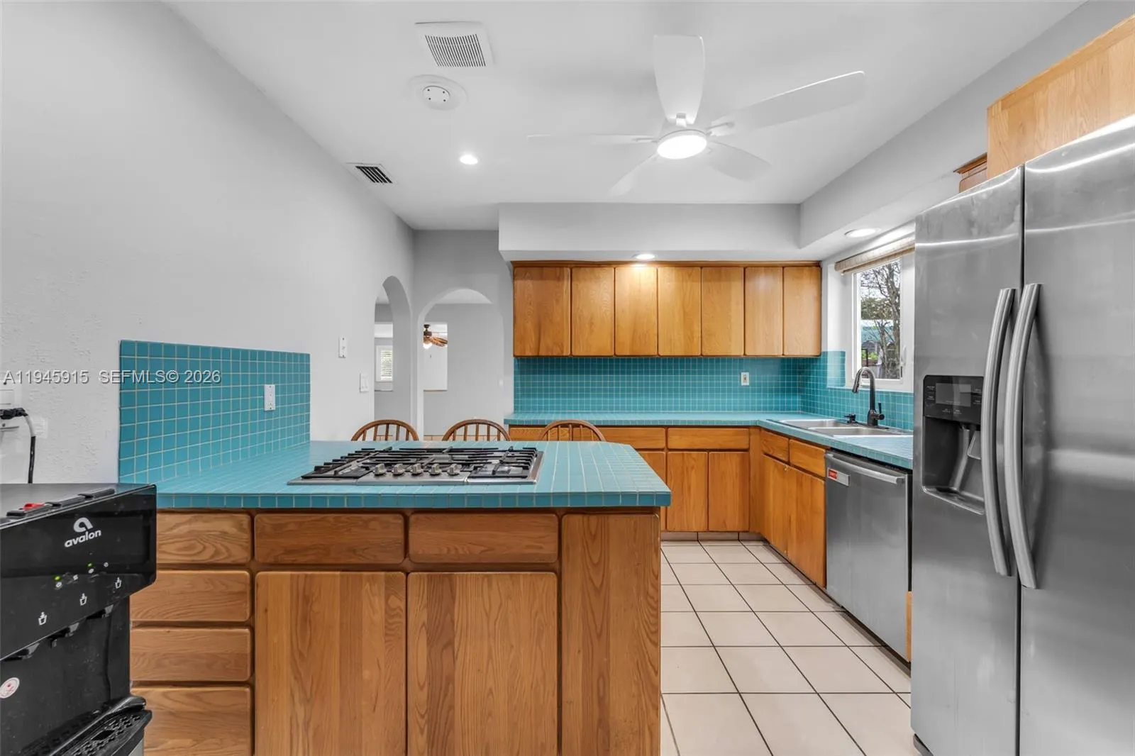 WITH COOKING PENINSULA