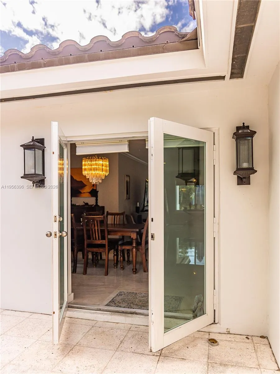 9117 Carlyle Ave, Surfside, Florida 33154, Surfside, Florida 33154, 3 Bedrooms Bedrooms, ,2 BathroomsBathrooms,Residential,For Sale,9117 Carlyle Ave, Surfside, Florida 33154,A11956396