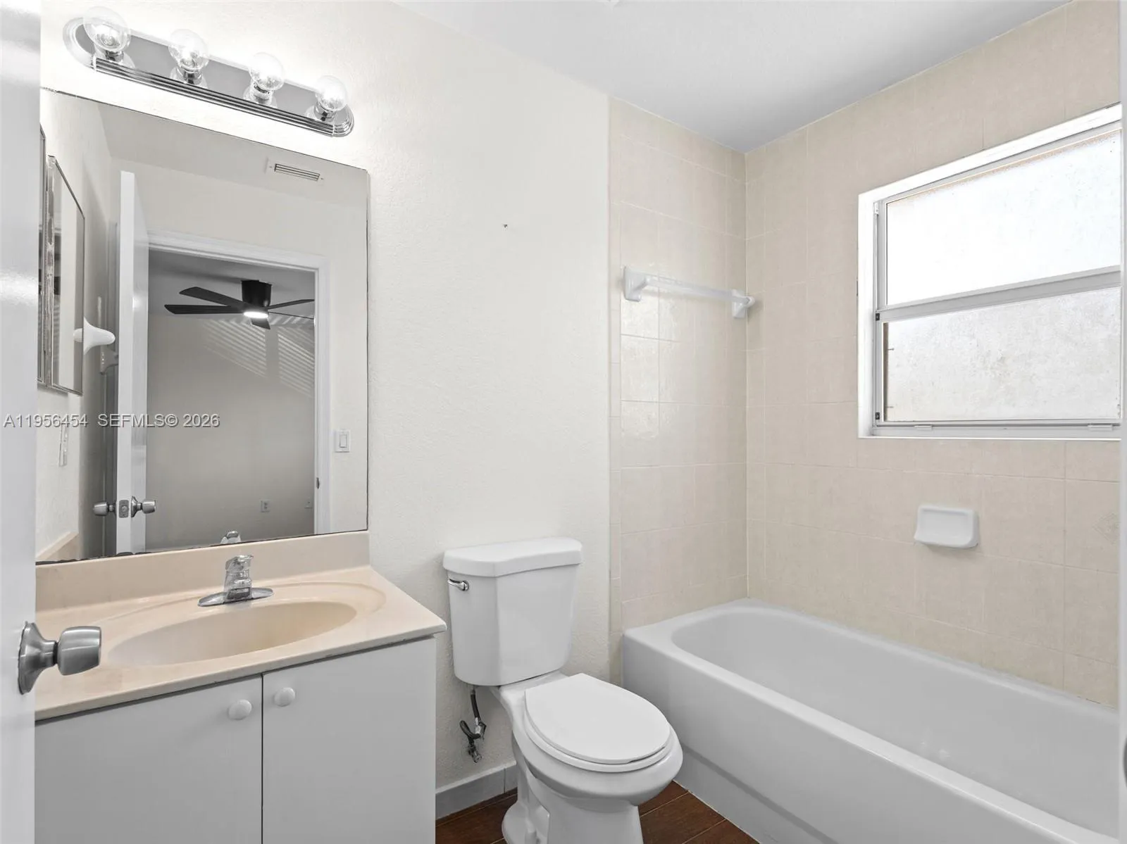 2987 Se 15th Ave, Homestead, Florida 33035, Homestead, Florida 33035, 2 Bedrooms Bedrooms, ,2 BathroomsBathrooms,Residential,For Sale,2987 Se 15th Ave, Homestead, Florida 33035,A11956454