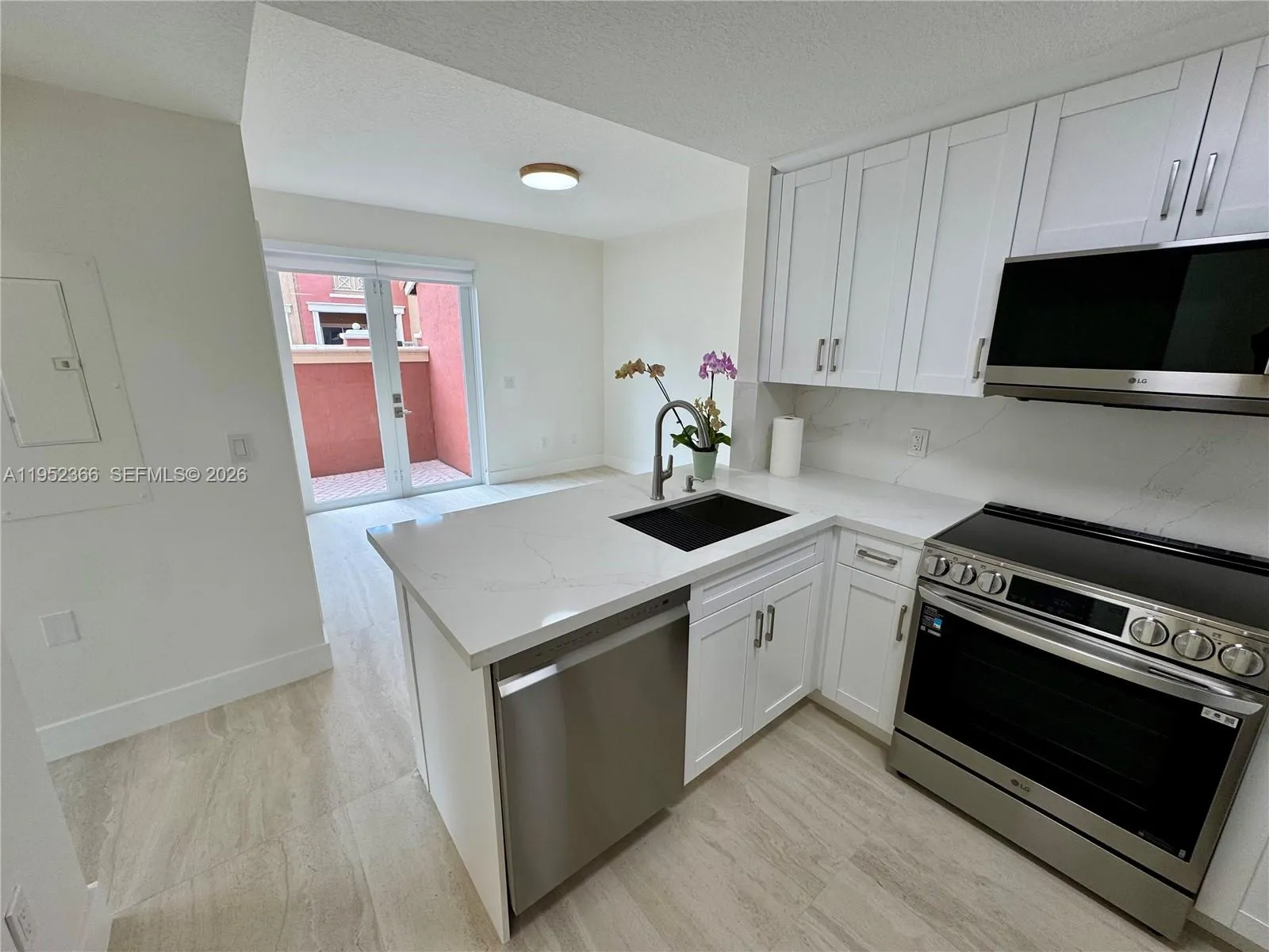 6141 Nw 115th Pl 355, Doral, Florida 33178, Doral, Florida 33178, 3 Bedrooms Bedrooms, ,2 BathroomsBathrooms,Residential Lease,For Rent,6141 Nw 115th Pl 355, Doral, Florida 33178,A11952366