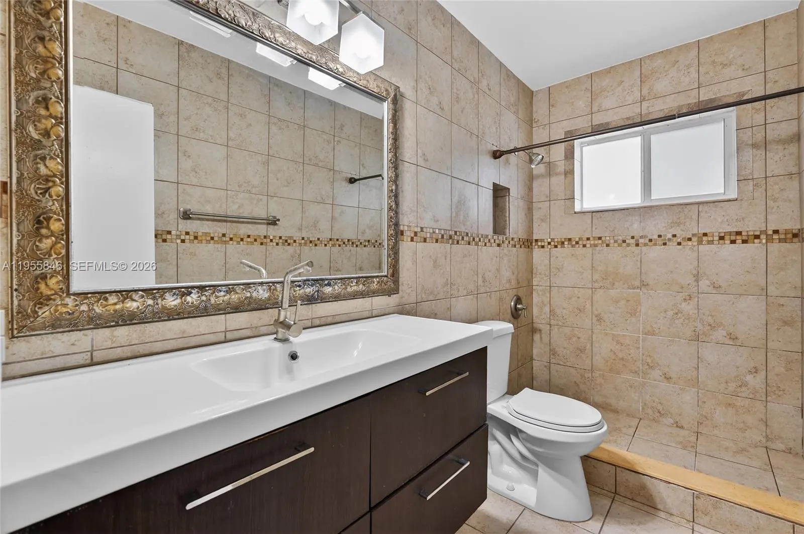5700 Nw 111th Ter, Hialeah, Florida 33012, Hialeah, Florida 33012, 3 Bedrooms Bedrooms, ,2 BathroomsBathrooms,Residential,For Sale,5700 Nw 111th Ter, Hialeah, Florida 33012,A11955846