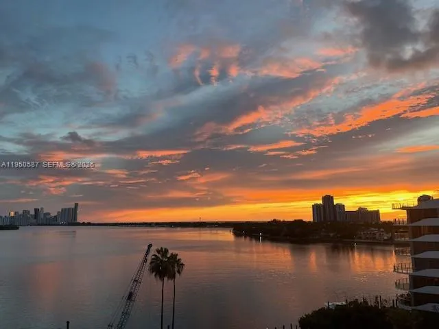 10350 W Bay Harbor Dr 8f, Bay Harbor Islands, Flor, Bay Harbor Islands, Florida 33154, 1 Bedroom Bedrooms, ,1 BathroomBathrooms,Residential,For Sale,10350 W Bay Harbor Dr 8f, Bay Harbor Islands, Flor,A11950587