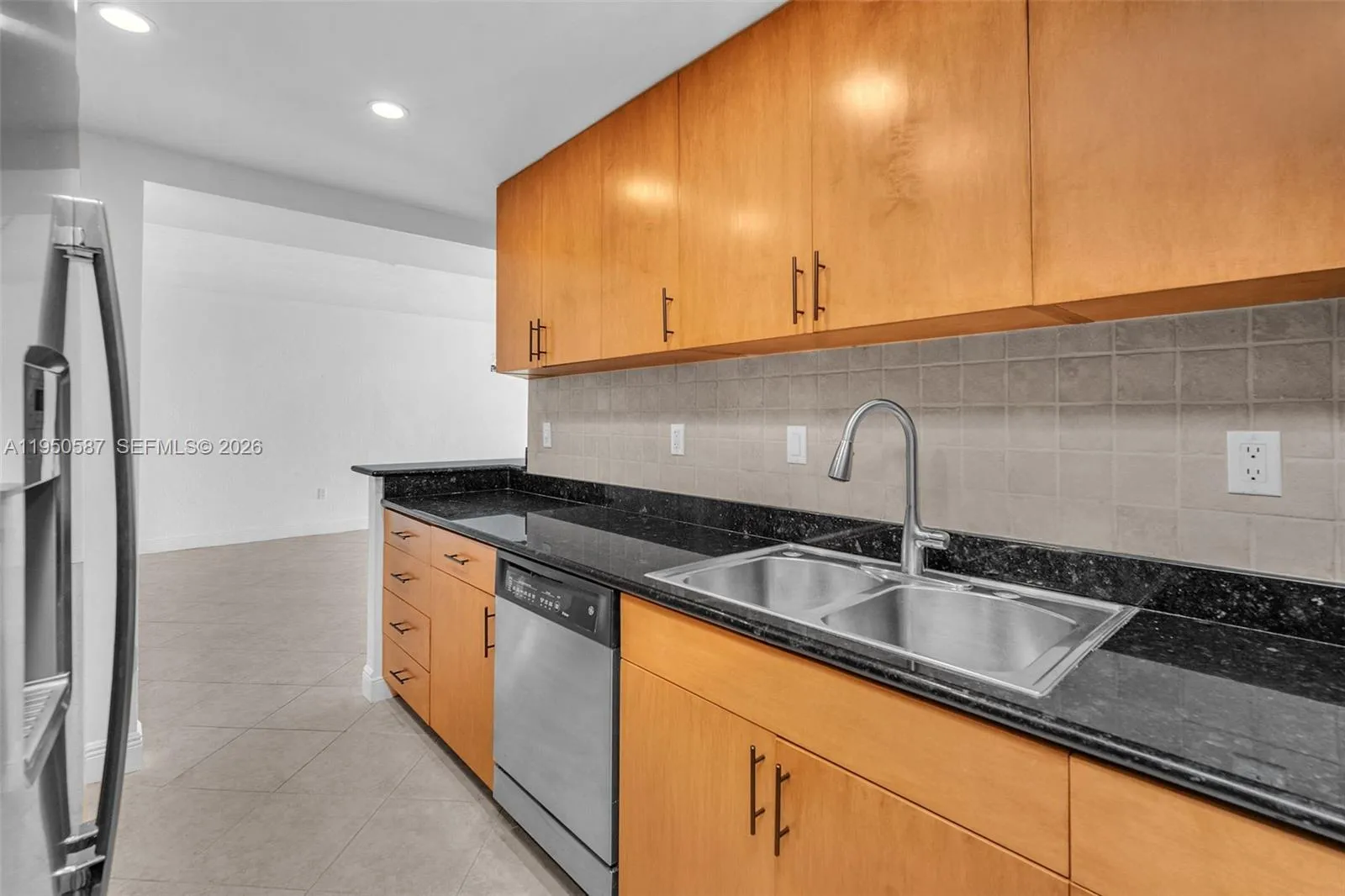 10350 W Bay Harbor Dr 8f, Bay Harbor Islands, Flor, Bay Harbor Islands, Florida 33154, 1 Bedroom Bedrooms, ,1 BathroomBathrooms,Residential,For Sale,10350 W Bay Harbor Dr 8f, Bay Harbor Islands, Flor,A11950587