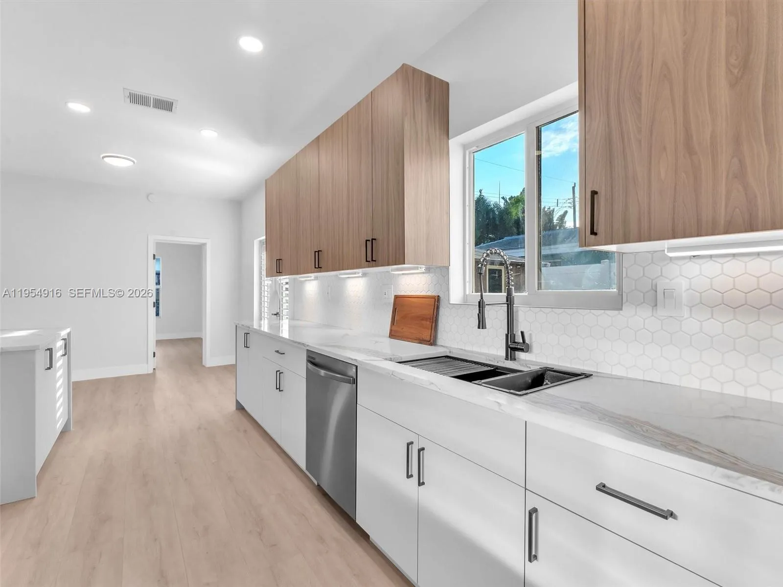 2144 Ne 61st Ct, Fort Lauderdale, Florida 33308, Fort Lauderdale, Florida 33308, 4 Bedrooms Bedrooms, ,2 BathroomsBathrooms,Residential,For Sale,2144 Ne 61st Ct, Fort Lauderdale, Florida 33308,A11954916