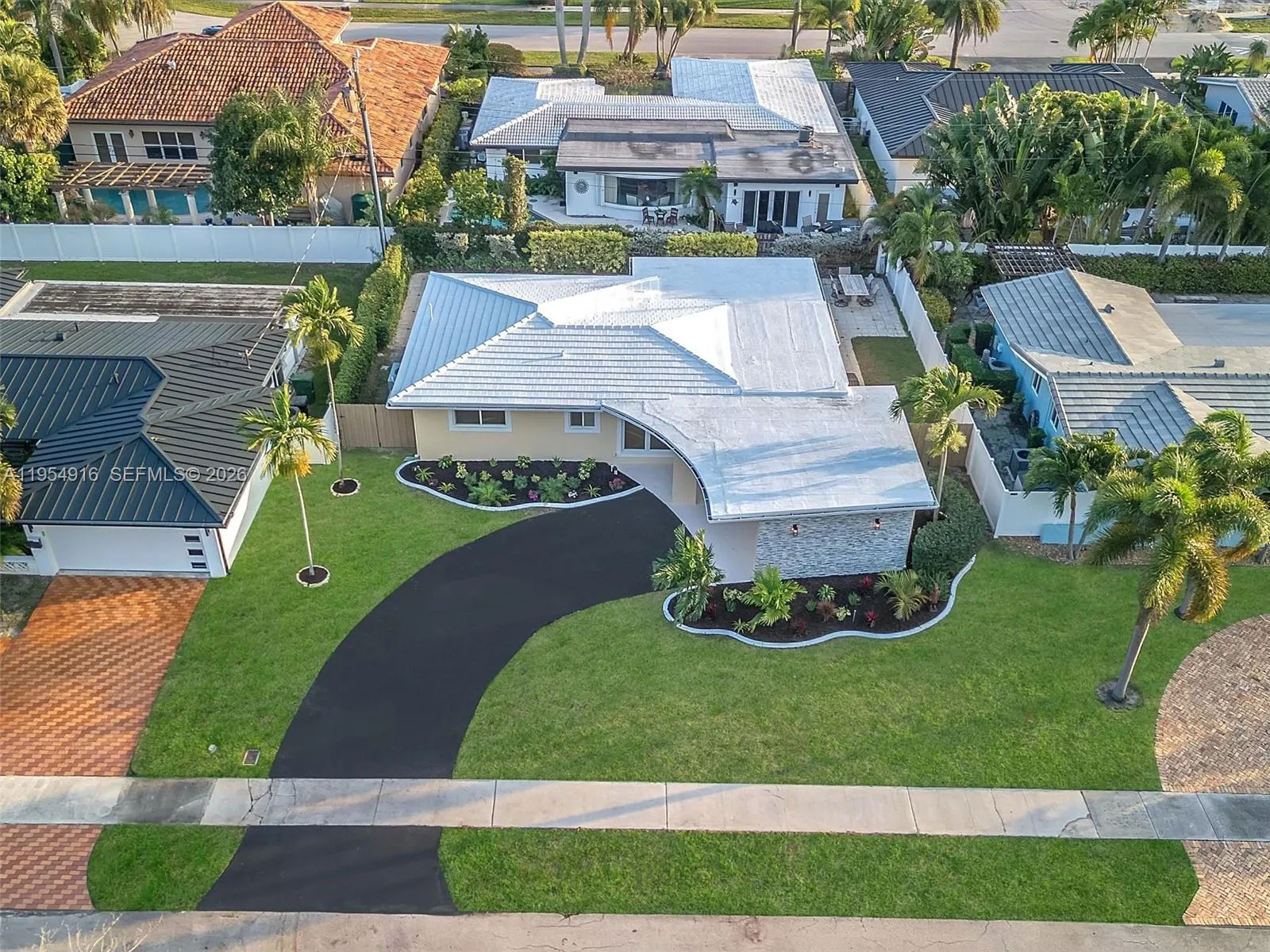 2144 Ne 61st Ct, Fort Lauderdale, Florida 33308, Fort Lauderdale, Florida 33308, 4 Bedrooms Bedrooms, ,2 BathroomsBathrooms,Residential,For Sale,2144 Ne 61st Ct, Fort Lauderdale, Florida 33308,A11954916