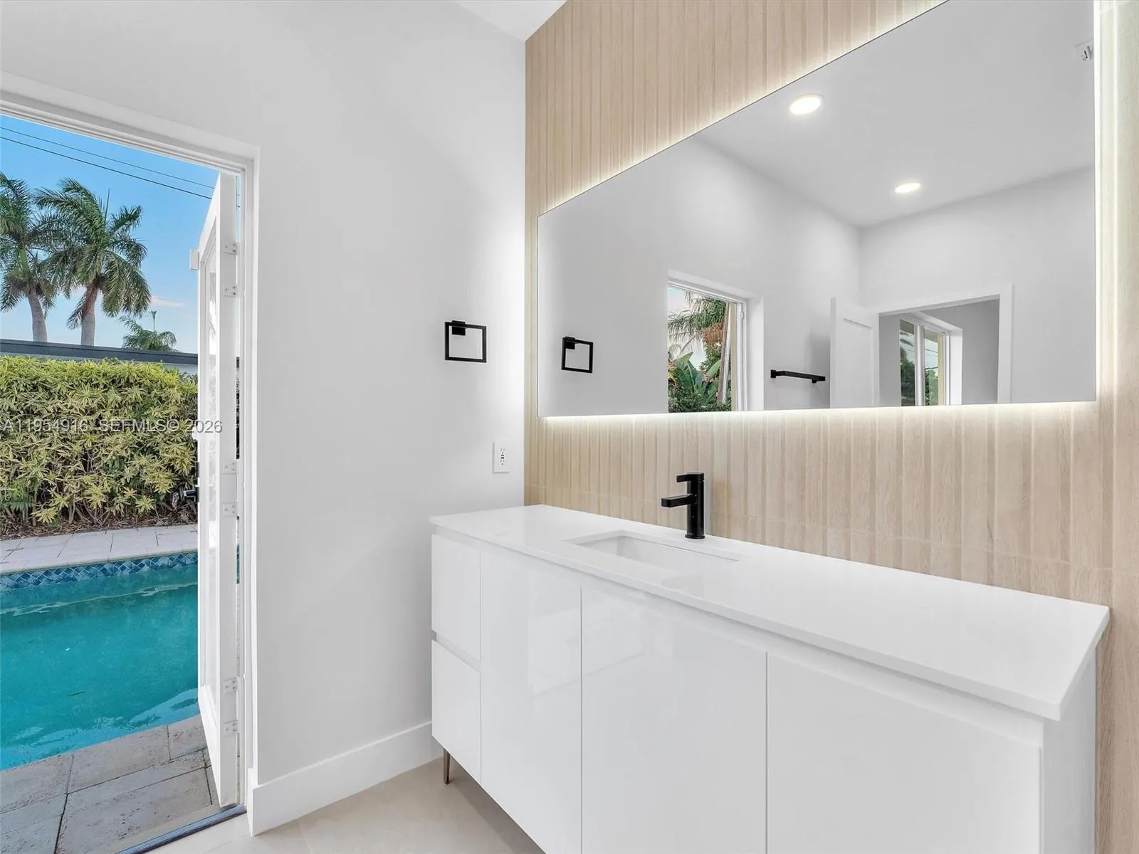 2144 Ne 61st Ct, Fort Lauderdale, Florida 33308, Fort Lauderdale, Florida 33308, 4 Bedrooms Bedrooms, ,2 BathroomsBathrooms,Residential,For Sale,2144 Ne 61st Ct, Fort Lauderdale, Florida 33308,A11954916