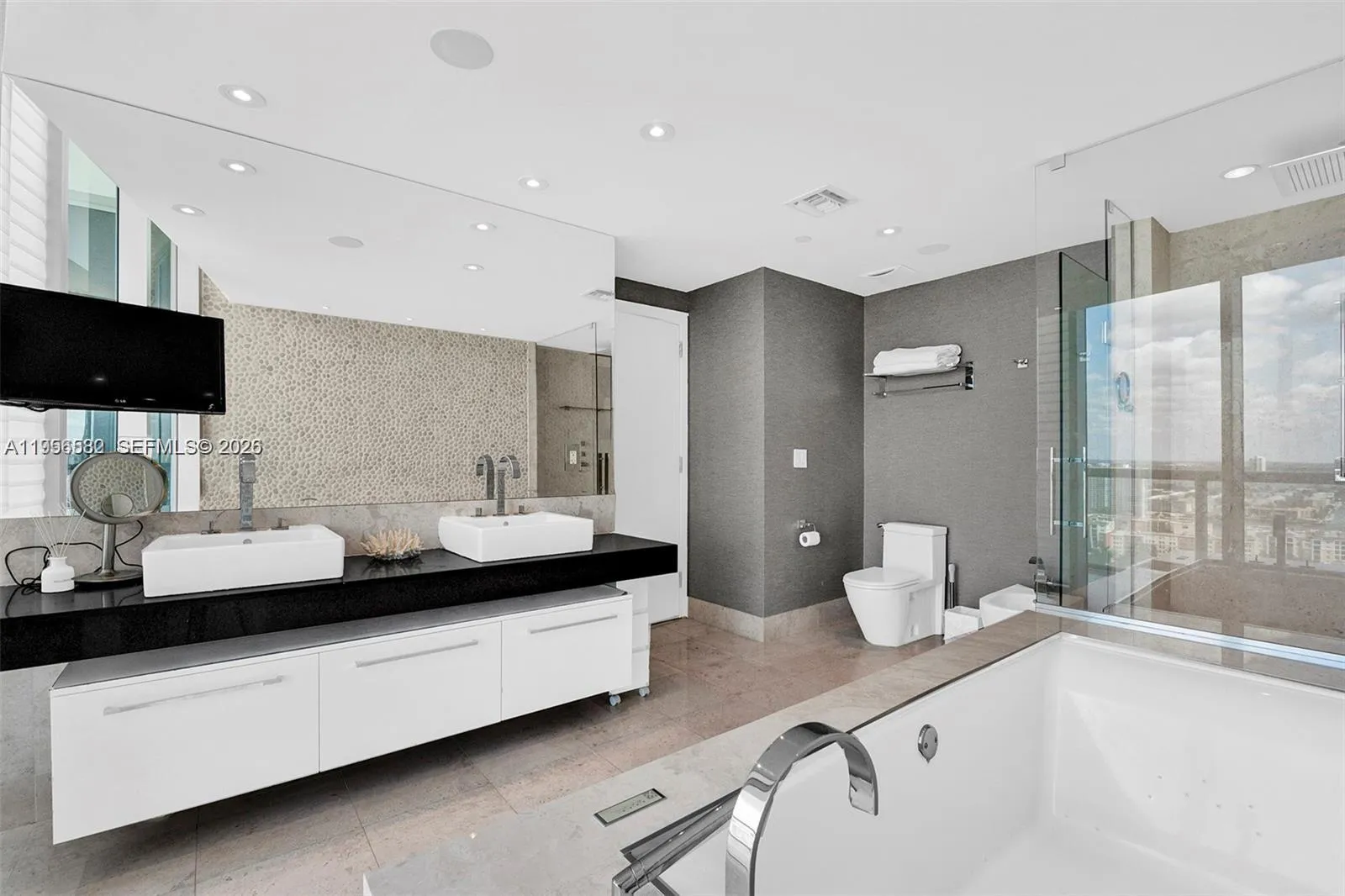 17121 Collins Ave 2608, Sunny Isles Beach, Florida, Sunny Isles Beach, Florida 33160, 3 Bedrooms Bedrooms, ,3 BathroomsBathrooms,Residential,For Sale,17121 Collins Ave 2608, Sunny Isles Beach, Florida,A11956582