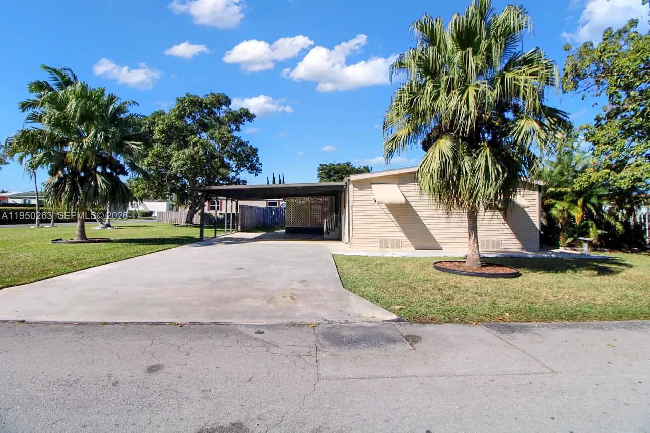 Front of mobile home and addt\'l lot