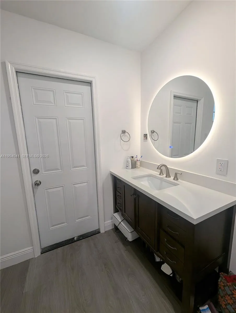 220 Se 1st St, Dania Beach, Florida 33004, Dania Beach, Florida 33004, 5 Bedrooms Bedrooms, ,4 BathroomsBathrooms,Residential Lease,For Rent,220 Se 1st St, Dania Beach, Florida 33004,A11954041
