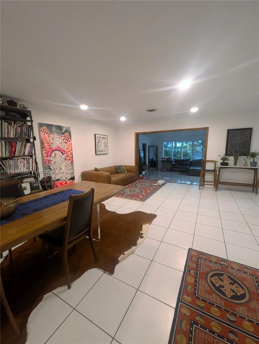 220 Se 1st St, Dania Beach, Florida 33004, Dania Beach, Florida 33004, 5 Bedrooms Bedrooms, ,4 BathroomsBathrooms,Residential Lease,For Rent,220 Se 1st St, Dania Beach, Florida 33004,A11954041