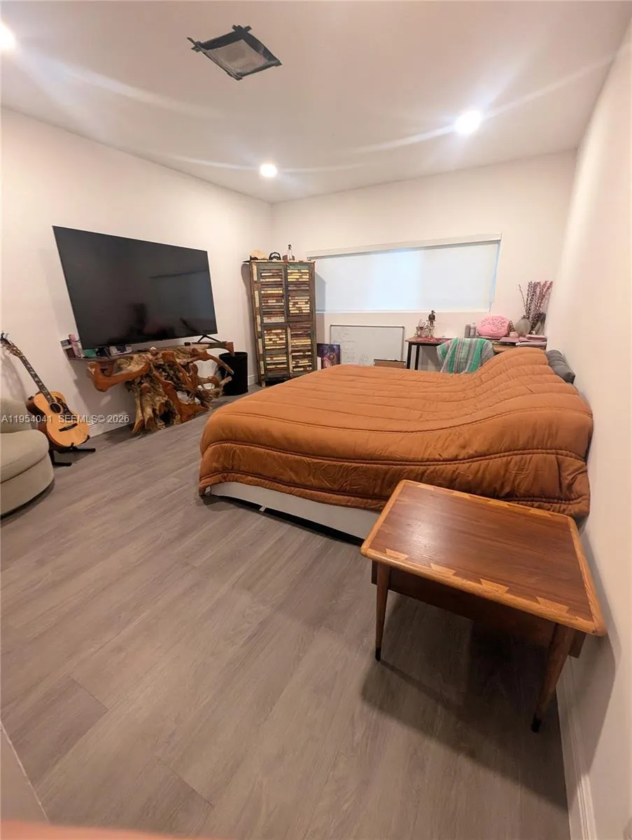 220 Se 1st St, Dania Beach, Florida 33004, Dania Beach, Florida 33004, 5 Bedrooms Bedrooms, ,4 BathroomsBathrooms,Residential Lease,For Rent,220 Se 1st St, Dania Beach, Florida 33004,A11954041