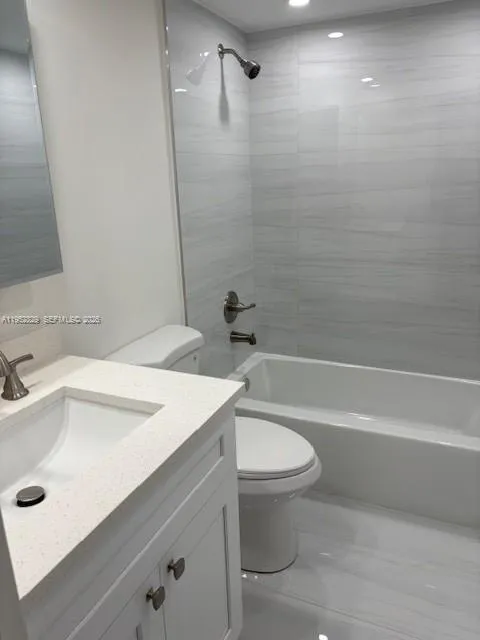 2154 W 60th St 12215, Hialeah, Florida 33016, Hialeah, Florida 33016, 1 Bedroom Bedrooms, ,1 BathroomBathrooms,Residential Lease,For Rent,2154 W 60th St 12215, Hialeah, Florida 33016,A11952829
