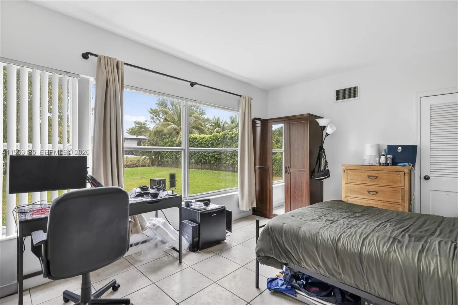 4851 University Dr, Coral Gables, Florida 33146, Coral Gables, Florida 33146, ,Residential Income,For Sale,4851 University Dr, Coral Gables, Florida 33146,A11953185