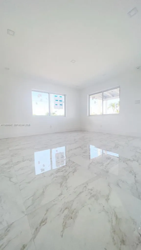 1013 Nw 1st Ave, Hallandale Beach, Florida 33009, Hallandale Beach, Florida 33009, ,Residential Income,For Sale,1013 Nw 1st Ave, Hallandale Beach, Florida 33009,A11956640