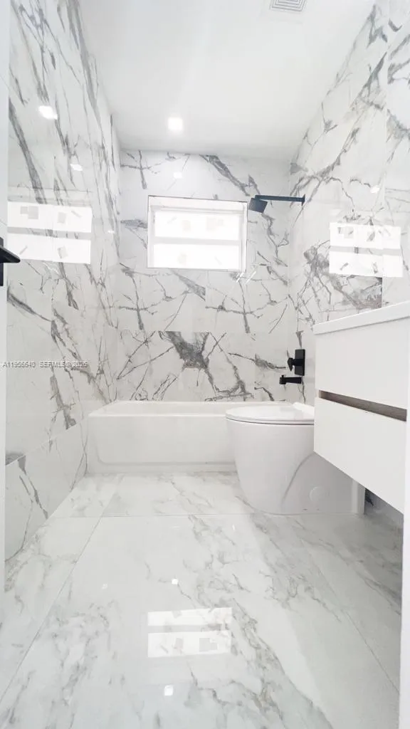 1013 Nw 1st Ave, Hallandale Beach, Florida 33009, Hallandale Beach, Florida 33009, ,Residential Income,For Sale,1013 Nw 1st Ave, Hallandale Beach, Florida 33009,A11956640