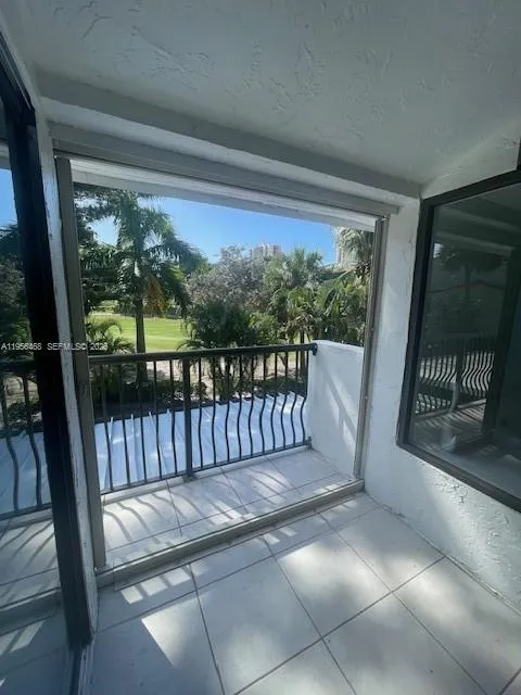 20408 Ne 34th Ct 21, Aventura, Florida 33180, Aventura, Florida 33180, 3 Bedrooms Bedrooms, ,2 BathroomsBathrooms,Residential,For Sale,20408 Ne 34th Ct 21, Aventura, Florida 33180,A11956468
