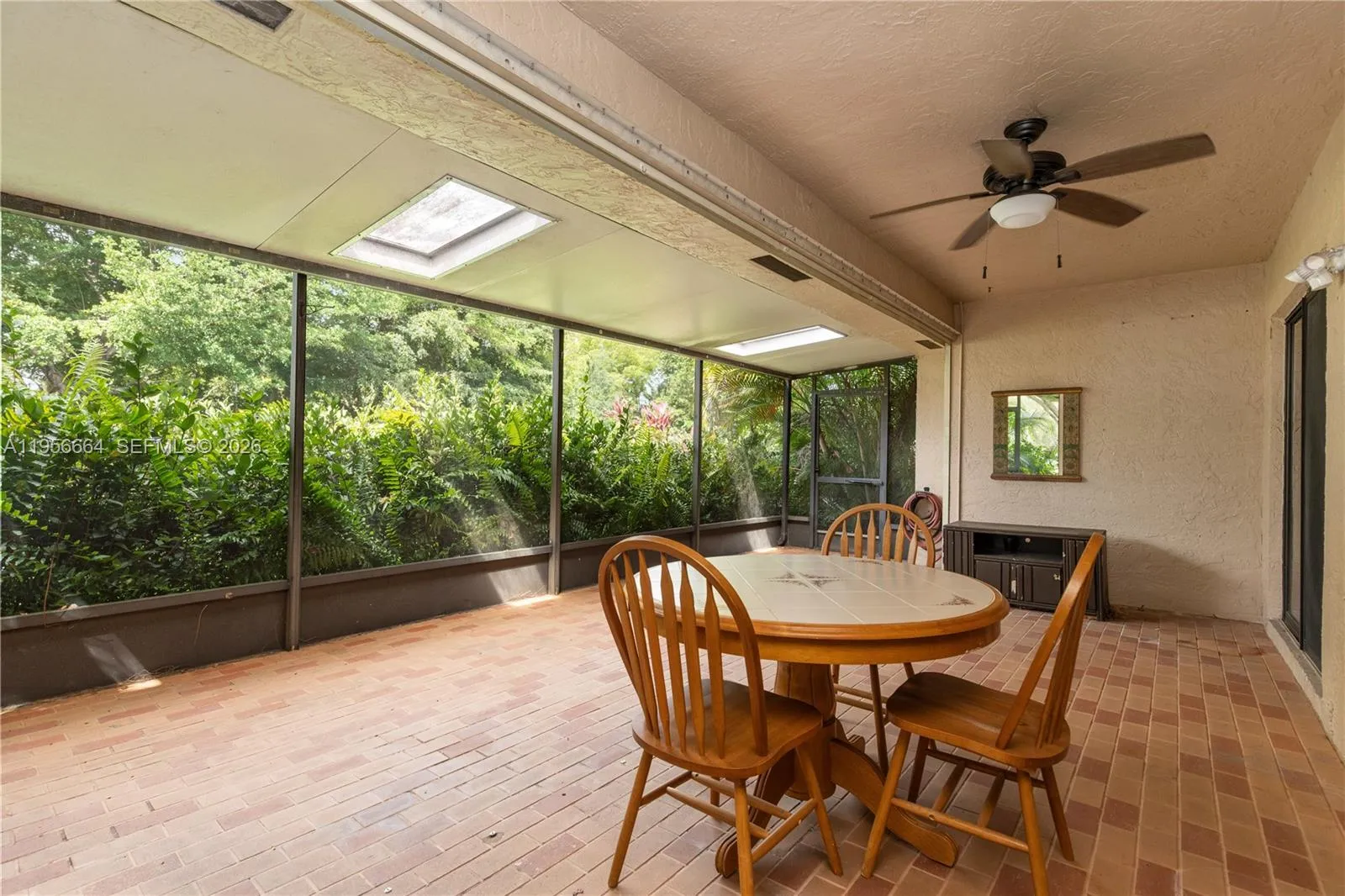 9360 S Chelsea Dr S, Plantation, Florida 33324, Plantation, Florida 33324, 3 Bedrooms Bedrooms, ,2 BathroomsBathrooms,Residential,For Sale,9360 S Chelsea Dr S, Plantation, Florida 33324,A11956664