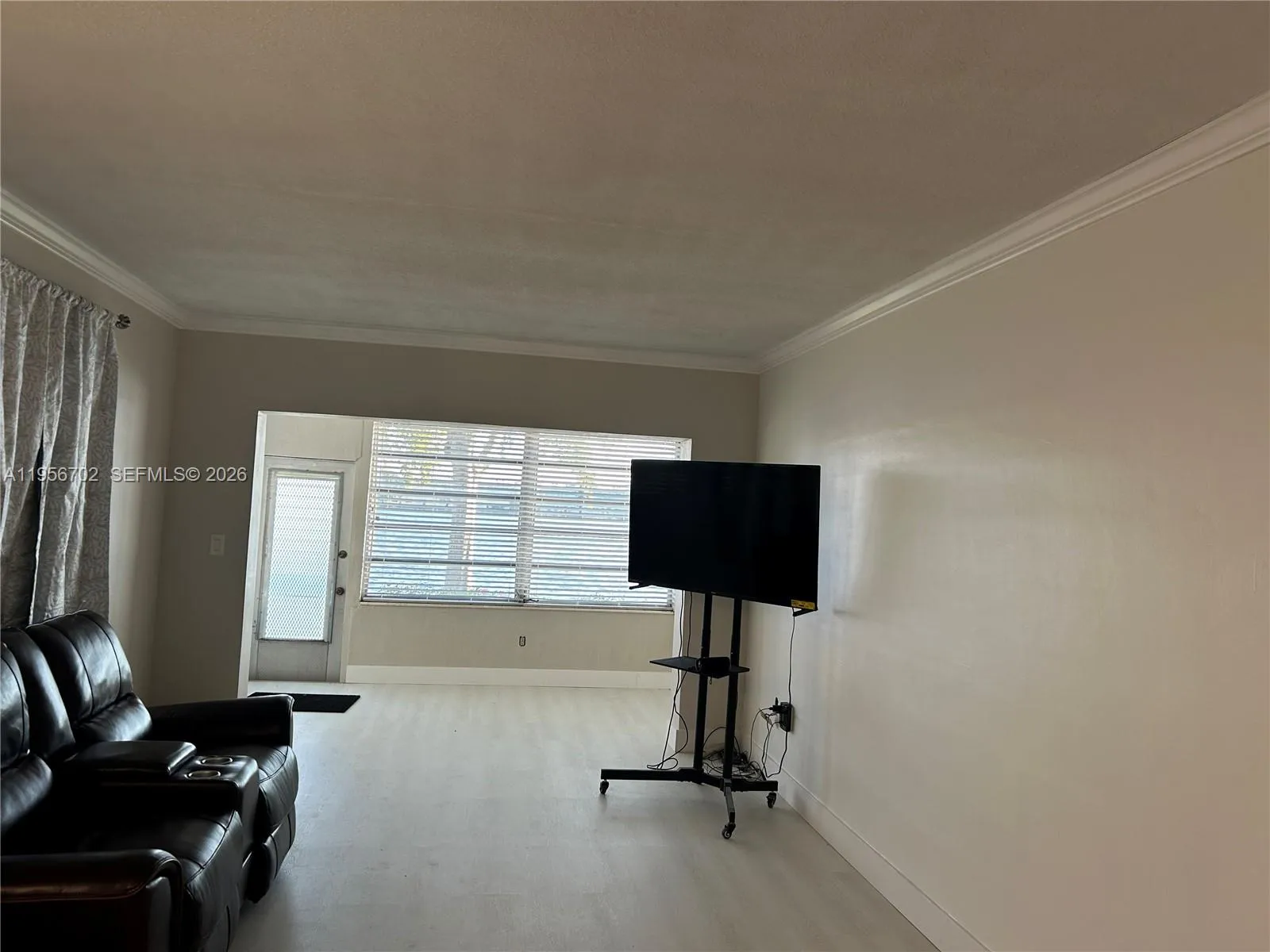 270 Ne 191st St 101, Miami, Florida 33179, Miami, Florida 33179, 2 Bedrooms Bedrooms, ,2 BathroomsBathrooms,Residential Lease,For Rent,270 Ne 191st St 101, Miami, Florida 33179,A11956702