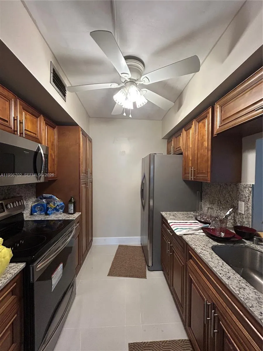 270 Ne 191st St 101, Miami, Florida 33179, Miami, Florida 33179, 2 Bedrooms Bedrooms, ,2 BathroomsBathrooms,Residential Lease,For Rent,270 Ne 191st St 101, Miami, Florida 33179,A11956702