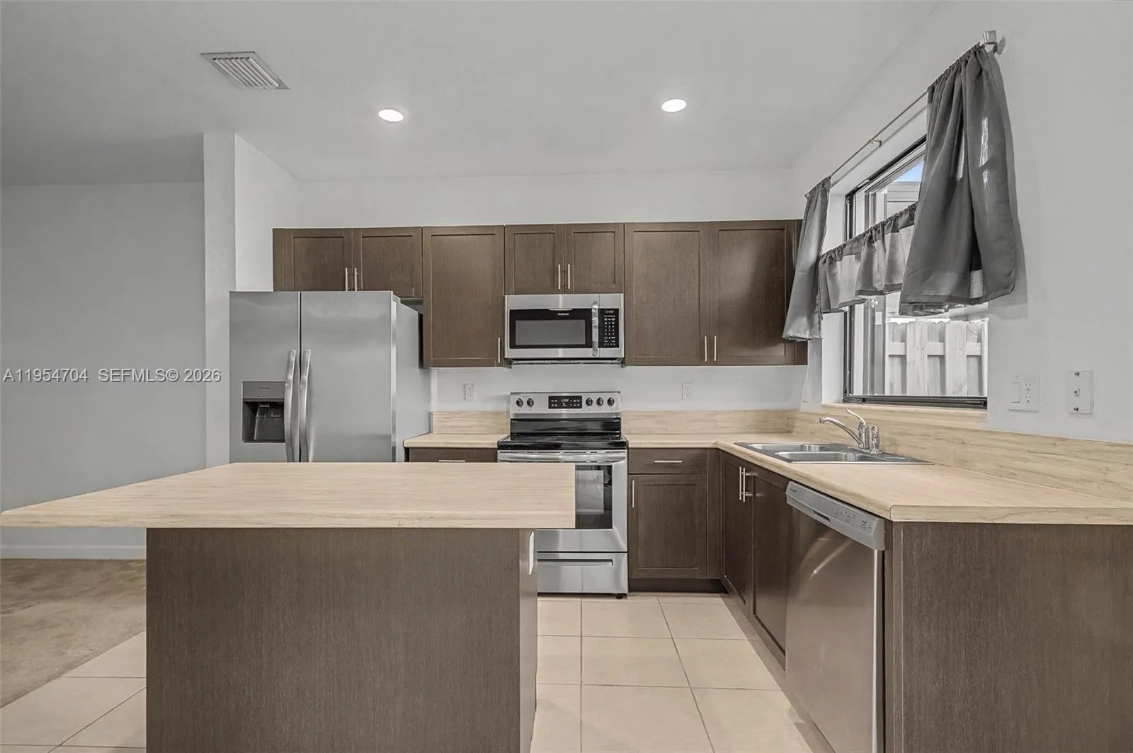 12947 Sw 234th St, Homestead, Florida 33032, Homestead, Florida 33032, 3 Bedrooms Bedrooms, ,3 BathroomsBathrooms,Residential,For Sale,12947 Sw 234th St, Homestead, Florida 33032,A11954704