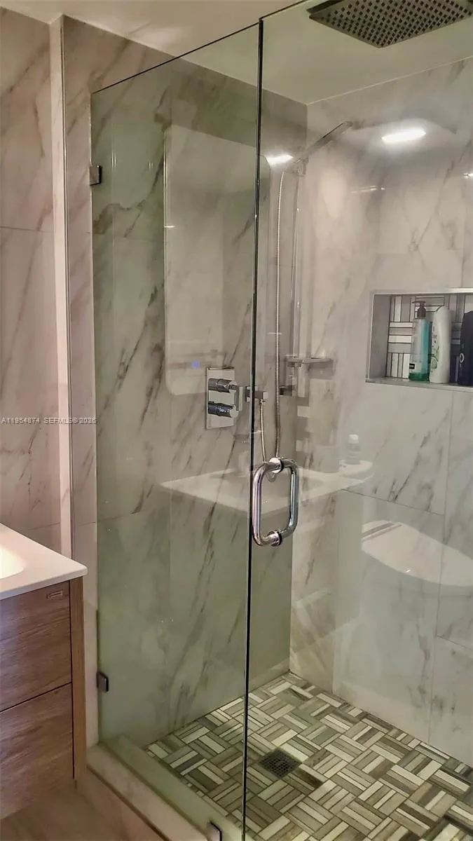 Aventura, Florida 33180, 2 Bedrooms Bedrooms, ,2 BathroomsBathrooms,Residential,For Sale,A11954874