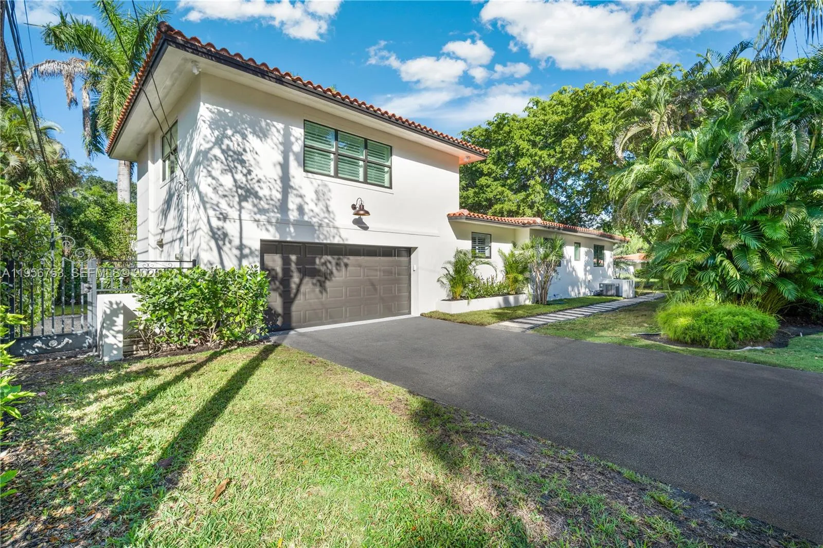 600 San Antonio Ave, Coral Gables, Florida 33146, Coral Gables, Florida 33146, 3 Bedrooms Bedrooms, ,2 BathroomsBathrooms,Residential,For Sale,600 San Antonio Ave, Coral Gables, Florida 33146,A11956753