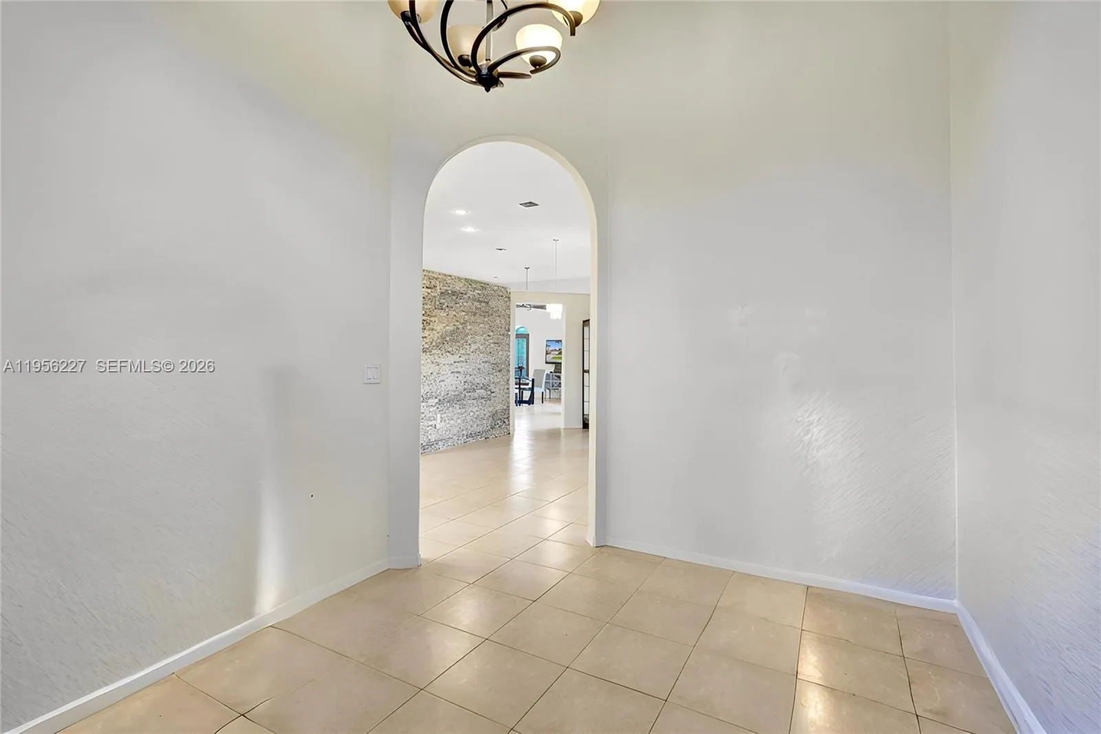 Den/Library optional 5th bedroom