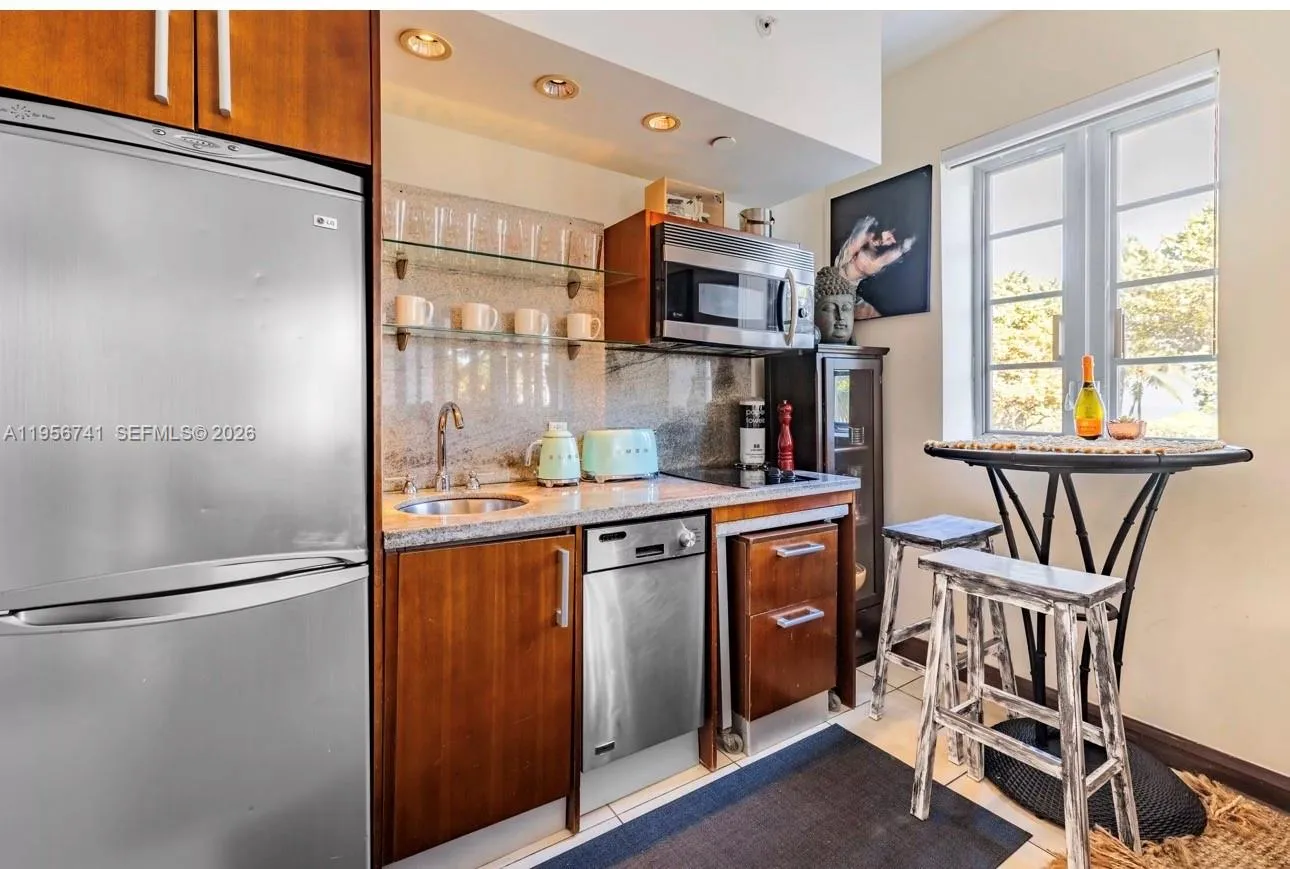 1036 Ocean Dr B201, Miami Beach, Florida 33139, Miami Beach, Florida 33139, 2 Bedrooms Bedrooms, ,2 BathroomsBathrooms,Residential,For Sale,1036 Ocean Dr B201, Miami Beach, Florida 33139,A11956741