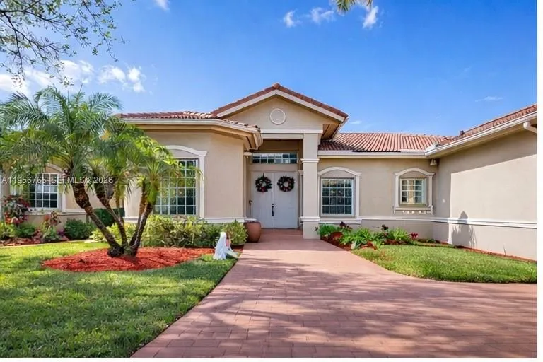 109 Sw 128th Ave, Plantation, Florida 33325, Plantation, Florida 33325, 5 Bedrooms Bedrooms, ,3 BathroomsBathrooms,Residential Lease,For Rent,109 Sw 128th Ave, Plantation, Florida 33325,A11956765