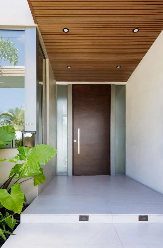 1830 Ne 193rd St, Miami, Florida 33179, Miami, Florida 33179, 6 Bedrooms Bedrooms, ,5 BathroomsBathrooms,Residential Lease,For Rent,1830 Ne 193rd St, Miami, Florida 33179,A11955520