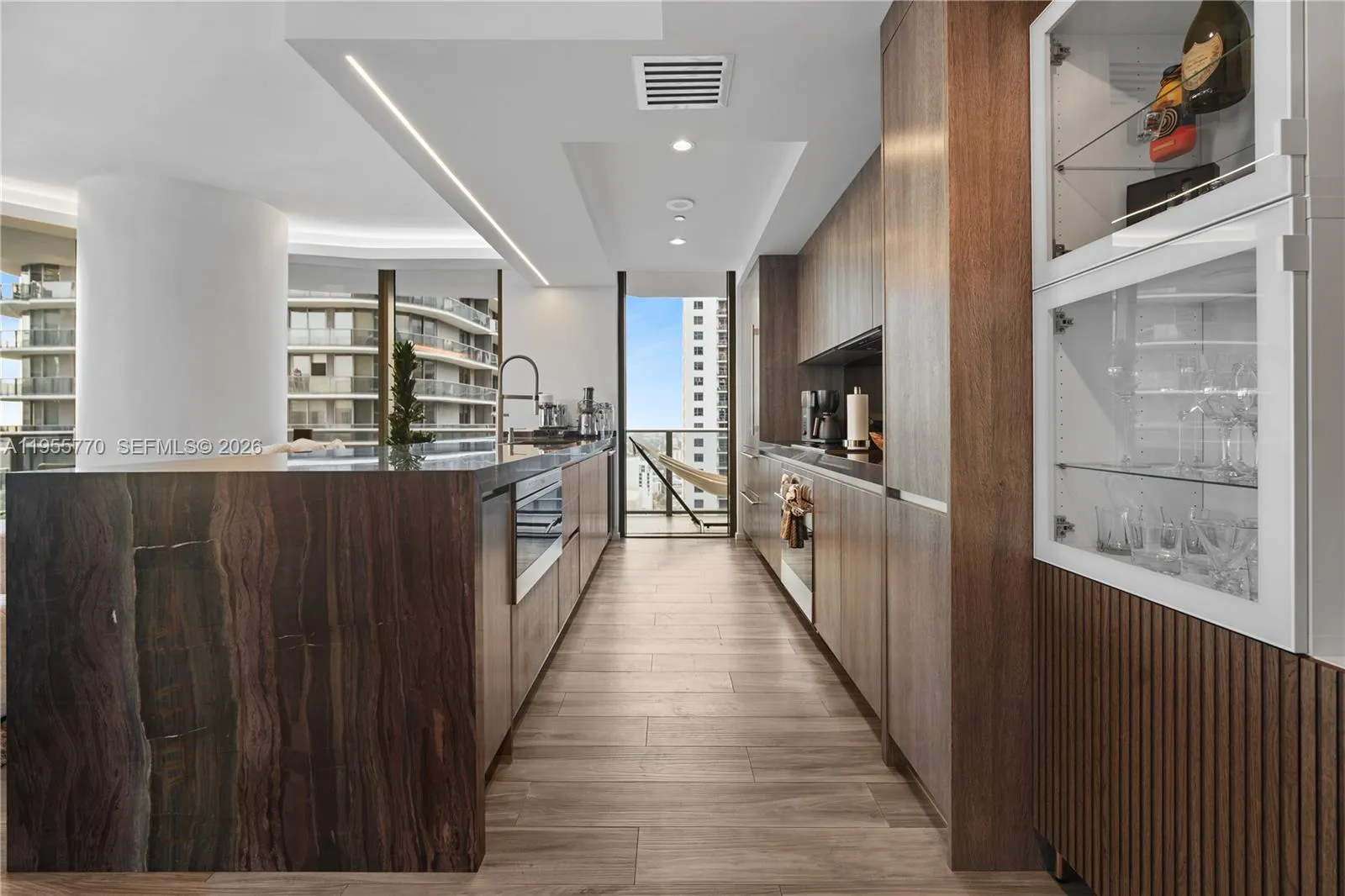 801 S Miami Ave 3601, Miami, Florida 33130, Miami, Florida 33130, 3 Bedrooms Bedrooms, ,4 BathroomsBathrooms,Residential Lease,For Rent,801 S Miami Ave 3601, Miami, Florida 33130,A11955770