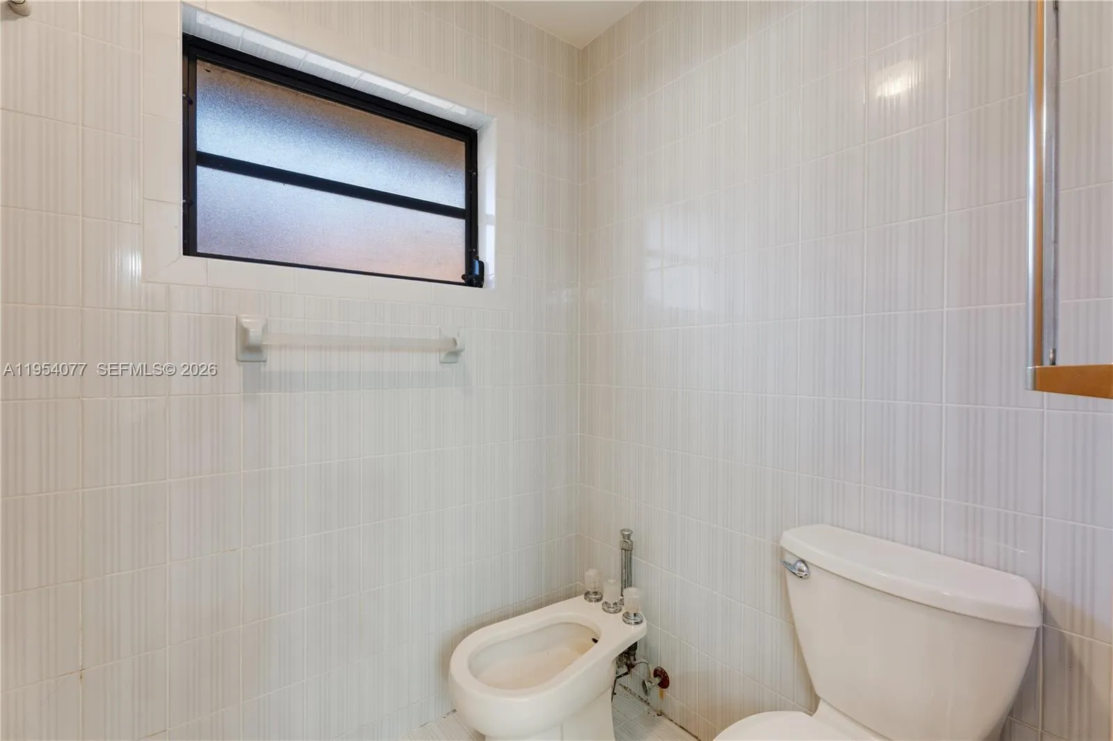 3895 Sw 68th Ave, Miami, Florida 33155, Miami, Florida 33155, 3 Bedrooms Bedrooms, ,2 BathroomsBathrooms,Residential,For Sale,3895 Sw 68th Ave, Miami, Florida 33155,A11954077