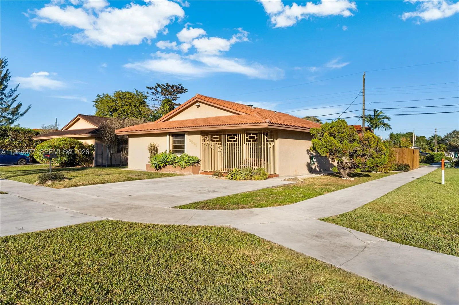 3895 Sw 68th Ave, Miami, Florida 33155, Miami, Florida 33155, 3 Bedrooms Bedrooms, ,2 BathroomsBathrooms,Residential,For Sale,3895 Sw 68th Ave, Miami, Florida 33155,A11954077