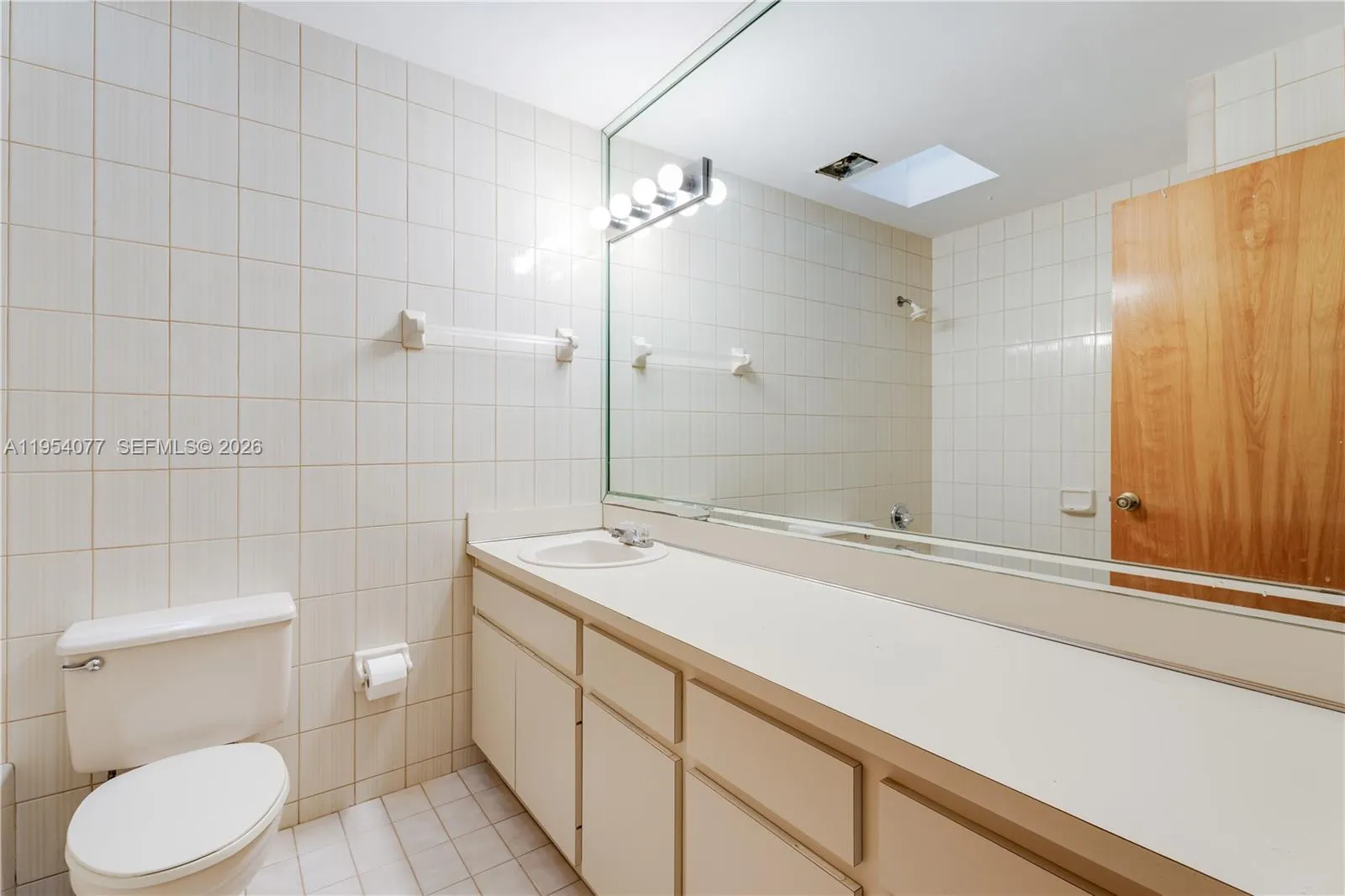 3895 Sw 68th Ave, Miami, Florida 33155, Miami, Florida 33155, 3 Bedrooms Bedrooms, ,2 BathroomsBathrooms,Residential,For Sale,3895 Sw 68th Ave, Miami, Florida 33155,A11954077