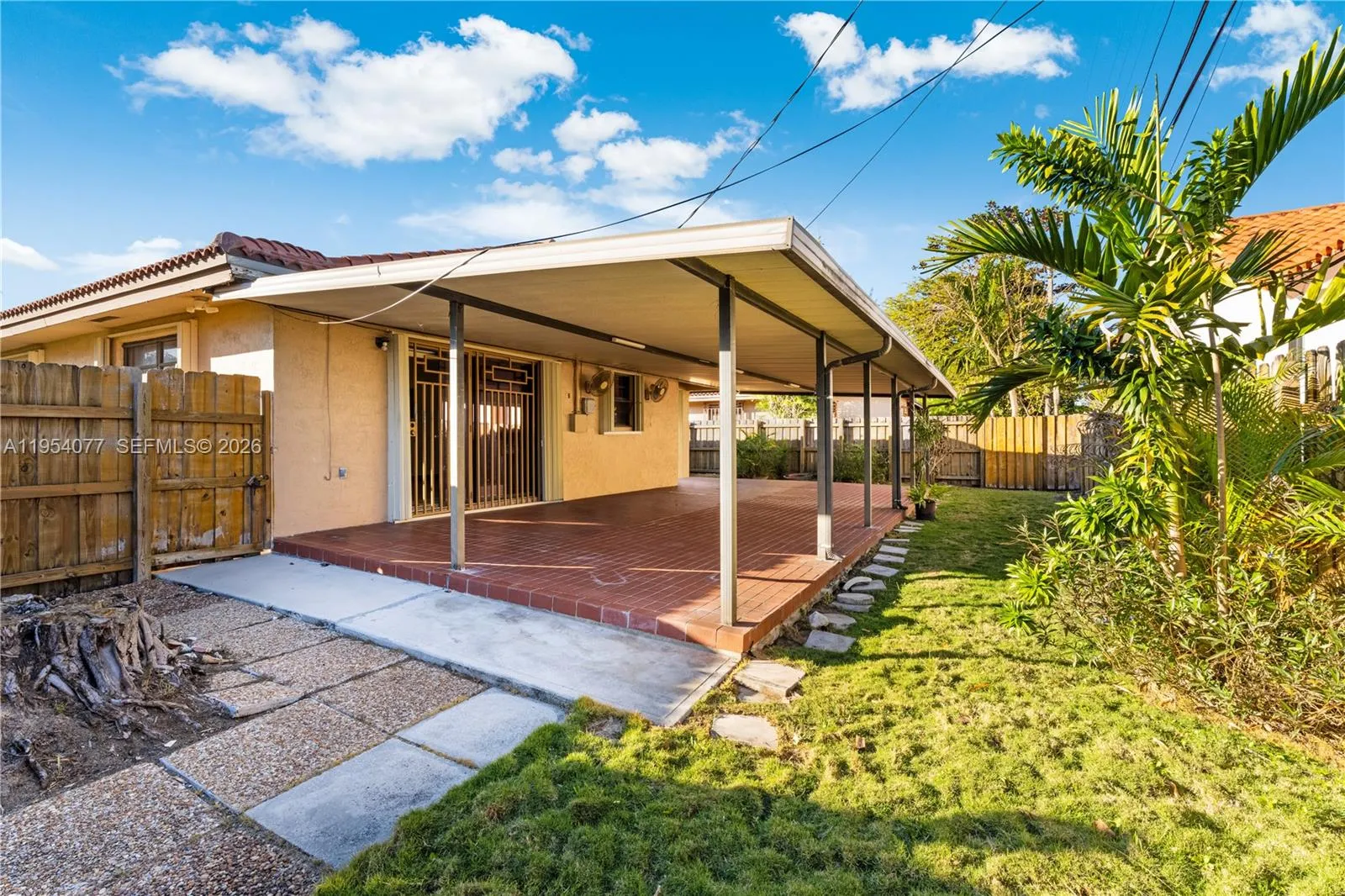 3895 Sw 68th Ave, Miami, Florida 33155, Miami, Florida 33155, 3 Bedrooms Bedrooms, ,2 BathroomsBathrooms,Residential,For Sale,3895 Sw 68th Ave, Miami, Florida 33155,A11954077