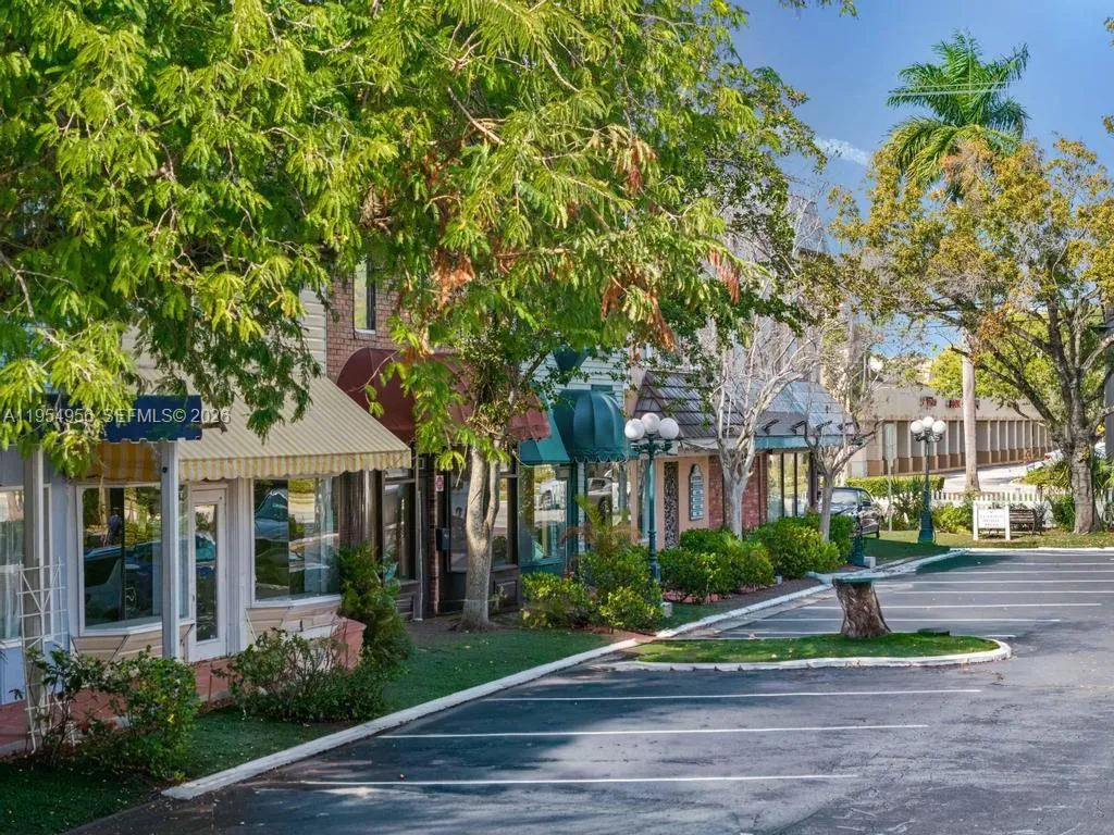 4066 W Broward Blvd, Plantation, Florida 33317, Plantation, Florida 33317, ,Commercial Lease,For Rent,4066 W Broward Blvd, Plantation, Florida 33317,A11954956