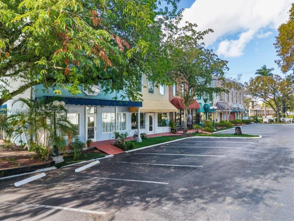 4066 W Broward Blvd, Plantation, Florida 33317, Plantation, Florida 33317, ,Commercial Lease,For Rent,4066 W Broward Blvd, Plantation, Florida 33317,A11954956