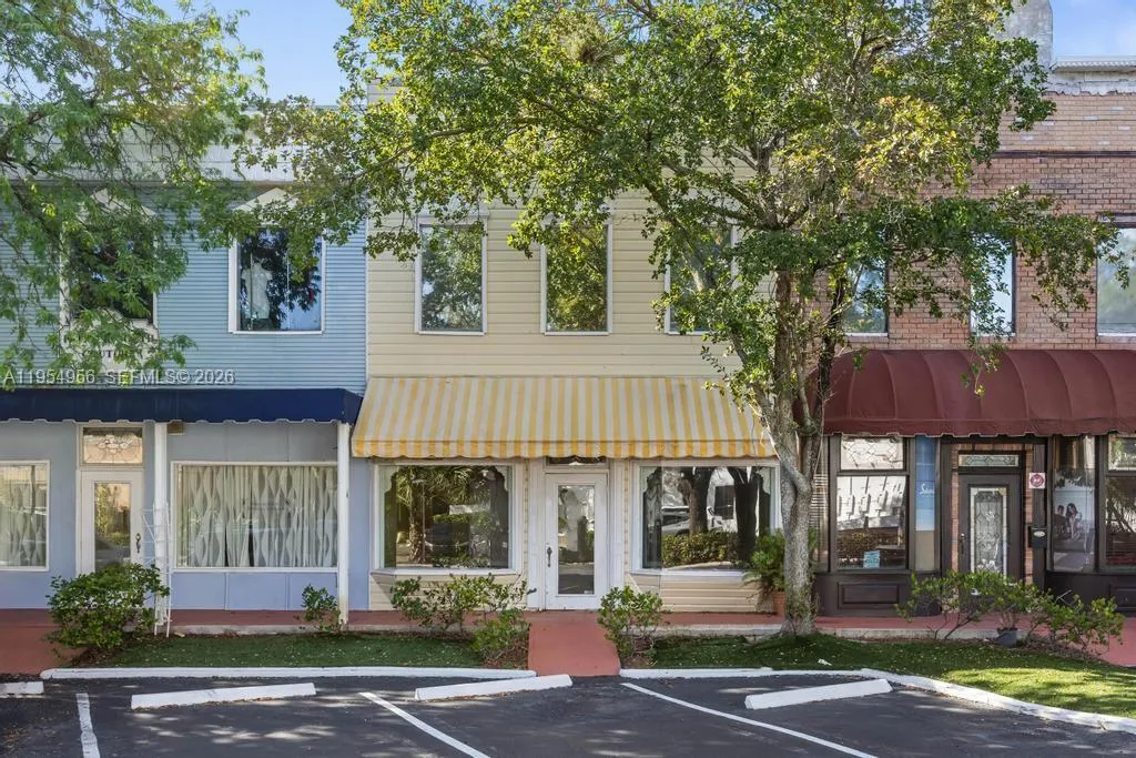 4066 W Broward Blvd, Plantation, Florida 33317, Plantation, Florida 33317, ,Commercial Lease,For Rent,4066 W Broward Blvd, Plantation, Florida 33317,A11954956