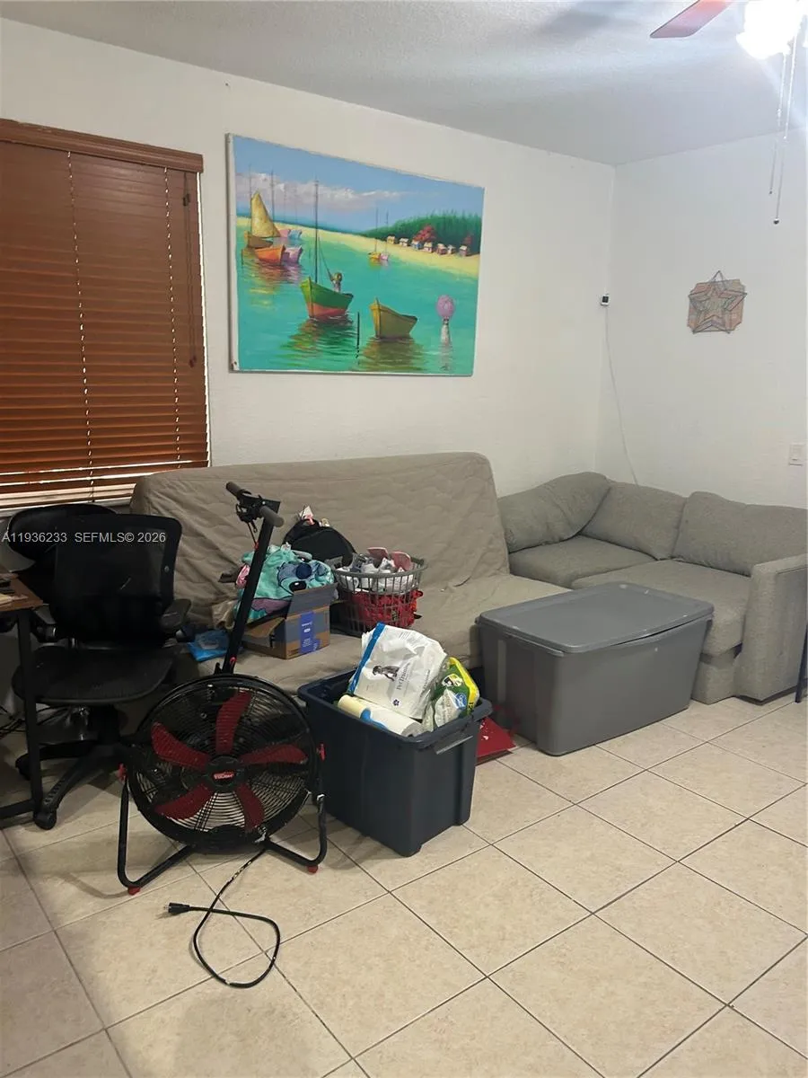 948 Nw Phoenix Way, Weston, Florida 33327, Weston, Florida 33327, 4 Bedrooms Bedrooms, ,2 BathroomsBathrooms,Residential,For Sale,948 Nw Phoenix Way, Weston, Florida 33327,A11936233