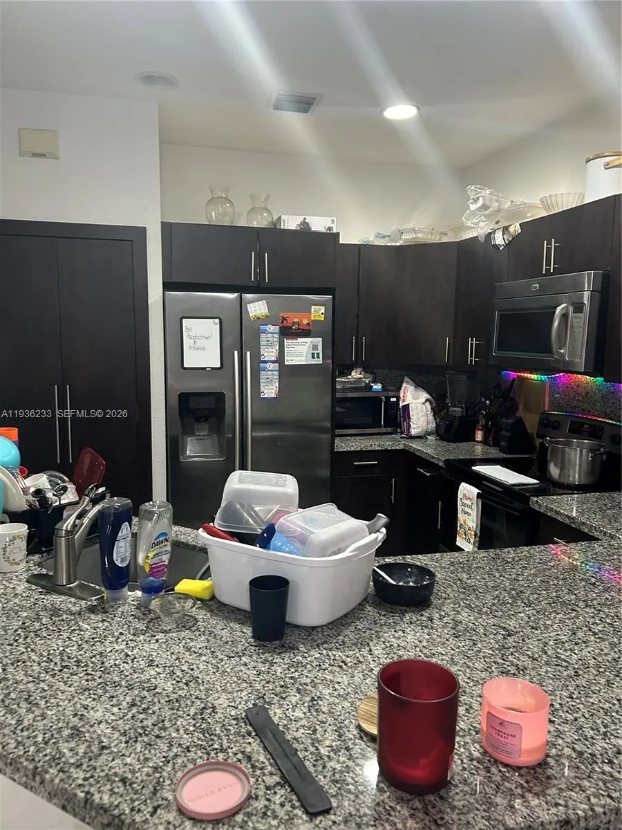 948 Nw Phoenix Way, Weston, Florida 33327, Weston, Florida 33327, 4 Bedrooms Bedrooms, ,2 BathroomsBathrooms,Residential,For Sale,948 Nw Phoenix Way, Weston, Florida 33327,A11936233