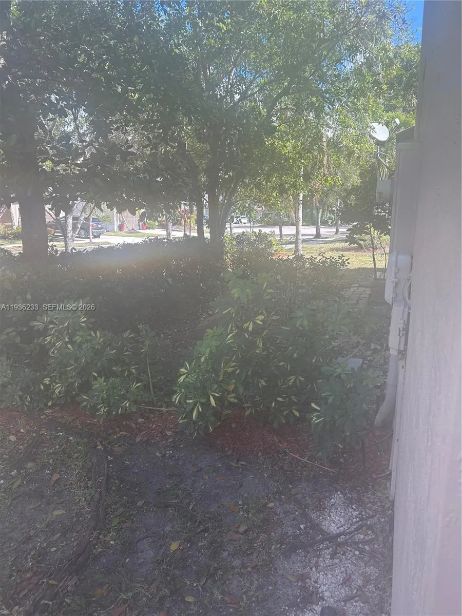 948 Nw Phoenix Way, Weston, Florida 33327, Weston, Florida 33327, 4 Bedrooms Bedrooms, ,2 BathroomsBathrooms,Residential,For Sale,948 Nw Phoenix Way, Weston, Florida 33327,A11936233