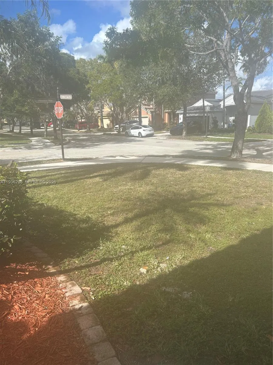 948 Nw Phoenix Way, Weston, Florida 33327, Weston, Florida 33327, 4 Bedrooms Bedrooms, ,2 BathroomsBathrooms,Residential,For Sale,948 Nw Phoenix Way, Weston, Florida 33327,A11936233