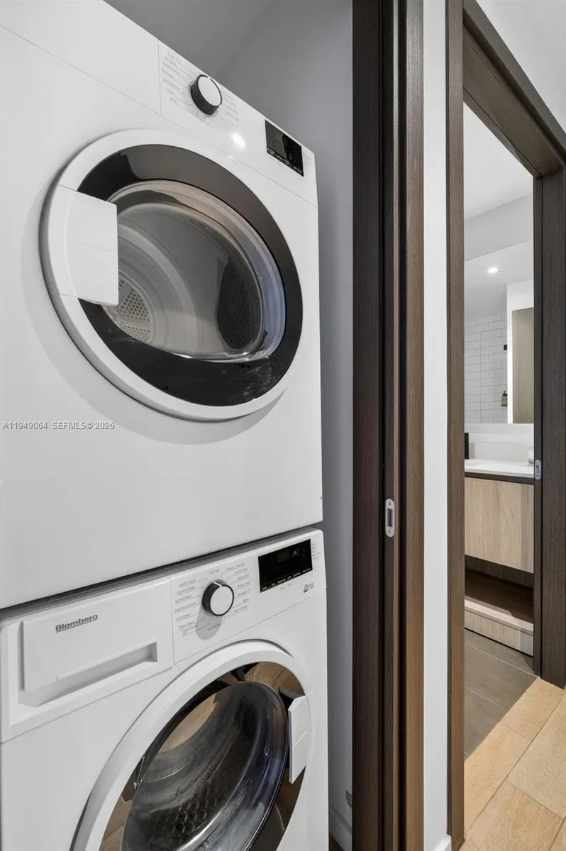 398 Ne 5th St 3207, Miami, Florida 33132, Miami, Florida 33132, ,1 BathroomBathrooms,Residential,For Sale,398 Ne 5th St 3207, Miami, Florida 33132,A11949064