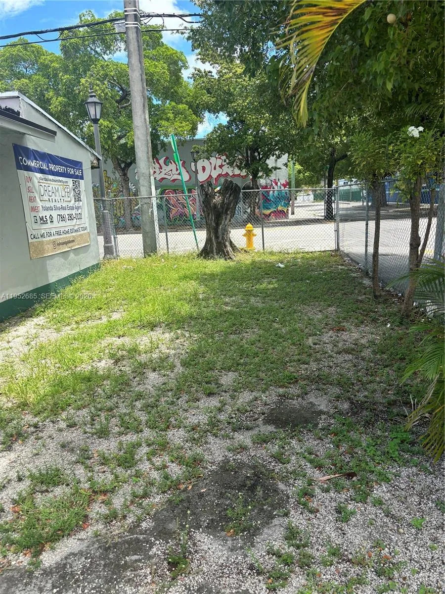 203 Nw 35th St, Miami, Florida 33127, Miami, Florida 33127, 3 Bedrooms Bedrooms, ,2 BathroomsBathrooms,Residential,For Sale,203 Nw 35th St, Miami, Florida 33127,A11952685