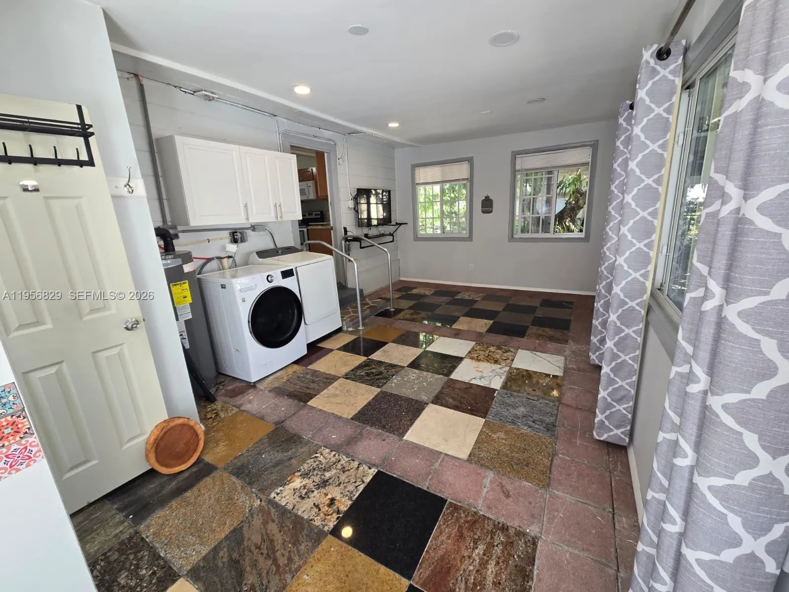 3083 Sw 17th St, Miami, Florida 33145, Miami, Florida 33145, 3 Bedrooms Bedrooms, ,3 BathroomsBathrooms,Residential Lease,For Rent,3083 Sw 17th St, Miami, Florida 33145,A11956829