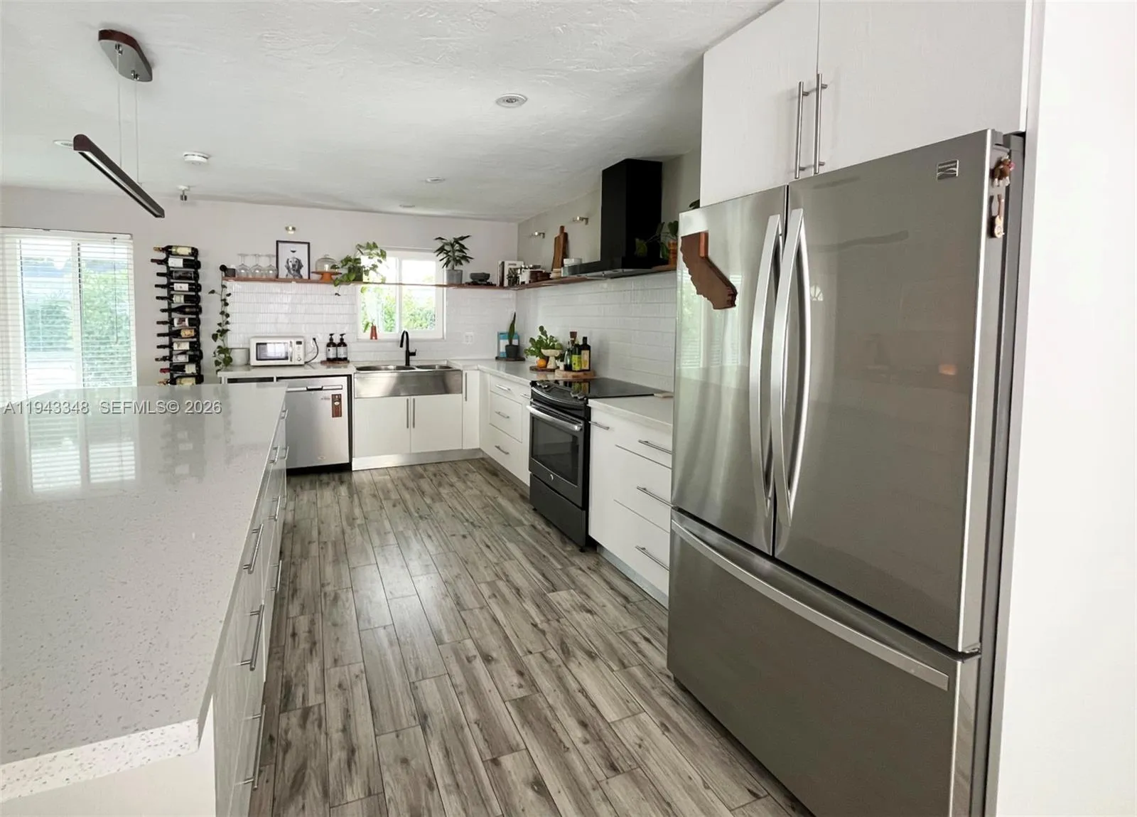 1059 Washington St, Hollywood, Florida 33019, Hollywood, Florida 33019, 2 Bedrooms Bedrooms, ,2 BathroomsBathrooms,Residential,For Sale,1059 Washington St, Hollywood, Florida 33019,A11943348