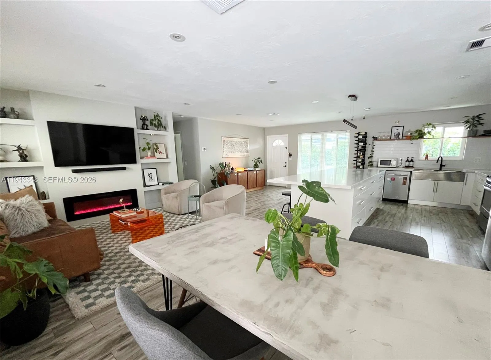 1059 Washington St, Hollywood, Florida 33019, Hollywood, Florida 33019, 2 Bedrooms Bedrooms, ,2 BathroomsBathrooms,Residential,For Sale,1059 Washington St, Hollywood, Florida 33019,A11943348