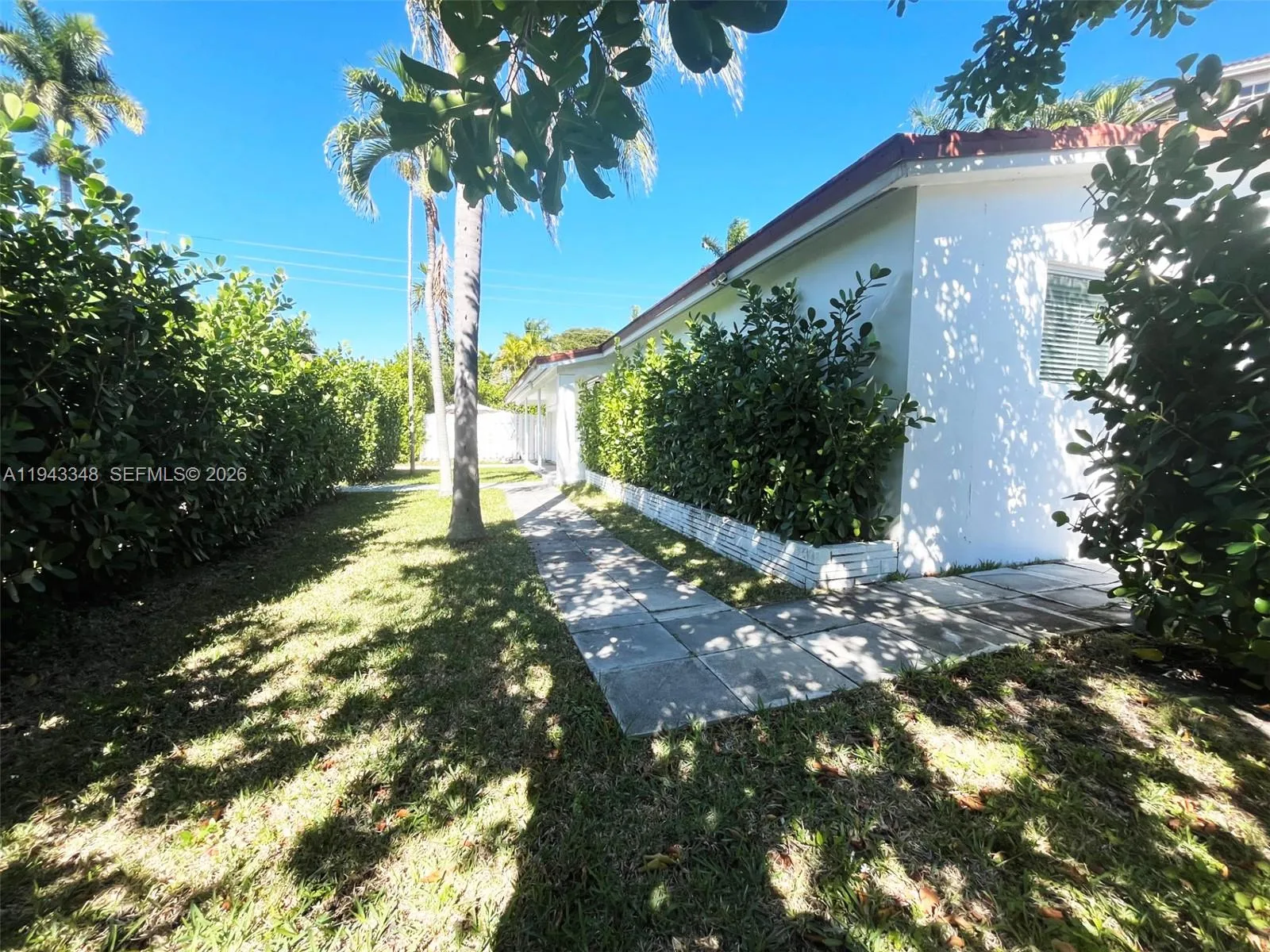 1059 Washington St, Hollywood, Florida 33019, Hollywood, Florida 33019, 2 Bedrooms Bedrooms, ,2 BathroomsBathrooms,Residential,For Sale,1059 Washington St, Hollywood, Florida 33019,A11943348