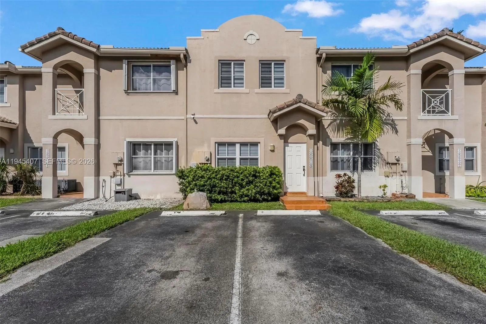 16618 Nw 71st Ave, Miami Lakes, Florida 33014, Miami Lakes, Florida 33014, 2 Bedrooms Bedrooms, ,2 BathroomsBathrooms,Residential,For Sale,16618 Nw 71st Ave, Miami Lakes, Florida 33014,A11945407