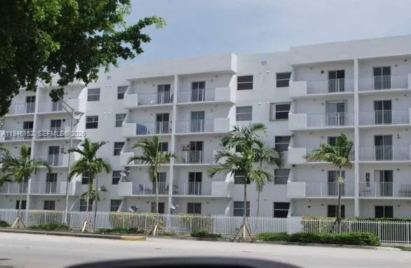 2575 Sw 27th Ave 212, Coconut Grove, Florida 33133, Coconut Grove, Florida 33133, 2 Bedrooms Bedrooms, ,2 BathroomsBathrooms,Residential Lease,For Rent,2575 Sw 27th Ave 212, Coconut Grove, Florida 33133,A11946152